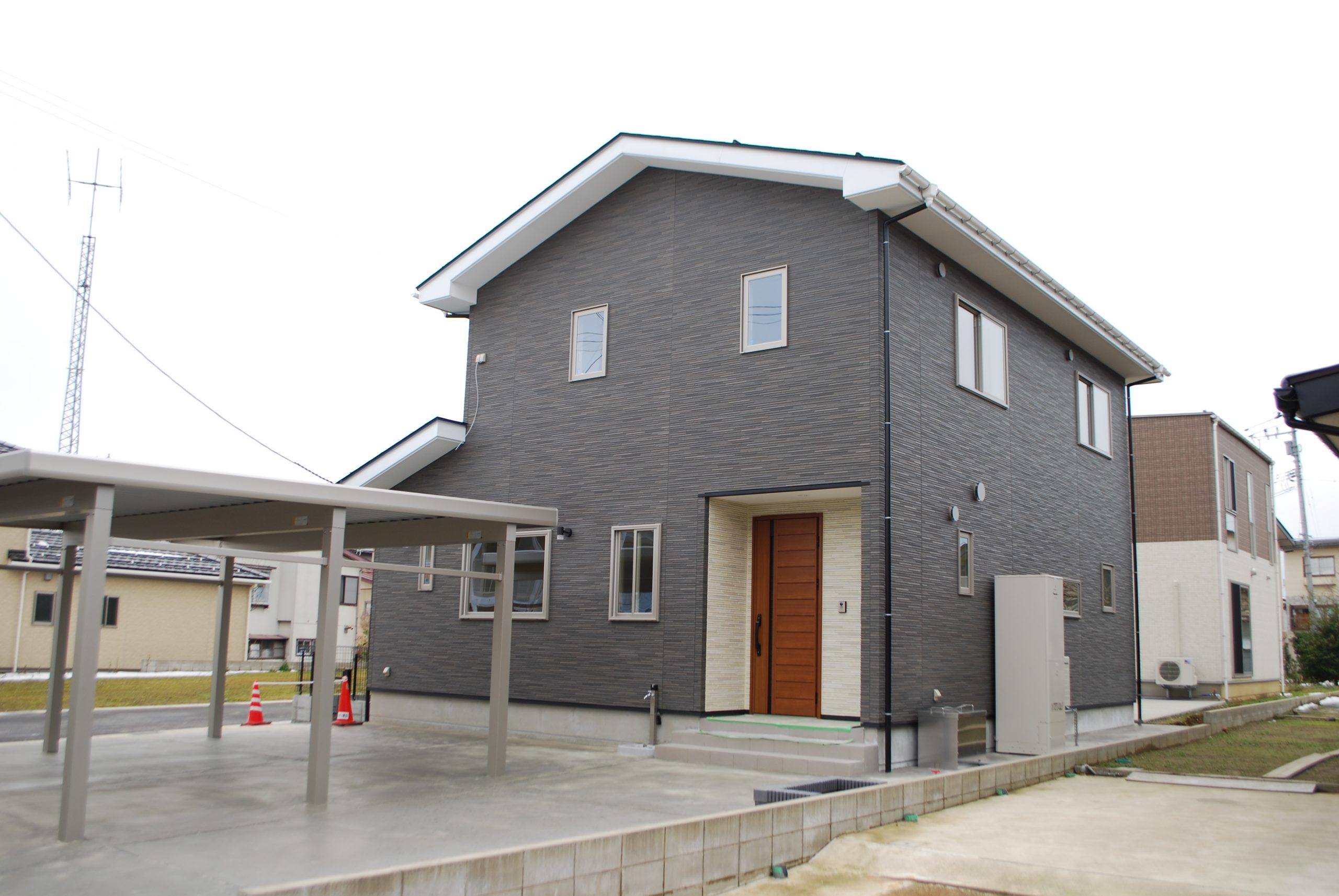 上越市東本町3丁目地内で住宅の完成見学会を開催いたします　お住まいのテーマはペットと暮らす家